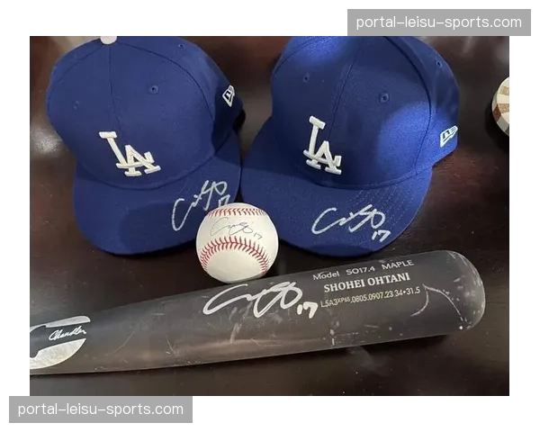 特写：老虎队老将达成3000次守备机会，赛后获赠纪念球棒