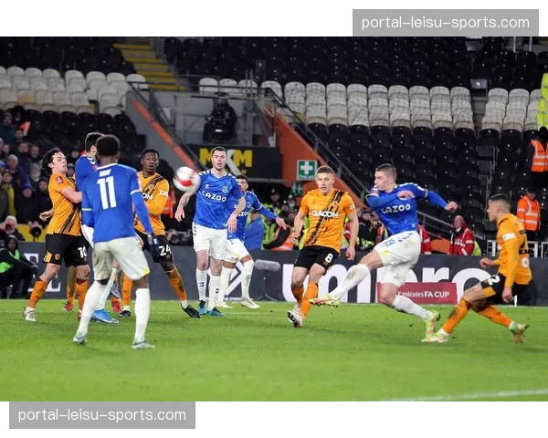 狼队对阵伯恩茅斯:保级六分战前瞻,主场优势成关键 狼队对阵伯恩茅斯:保级六分战前瞻,主场优势成关键